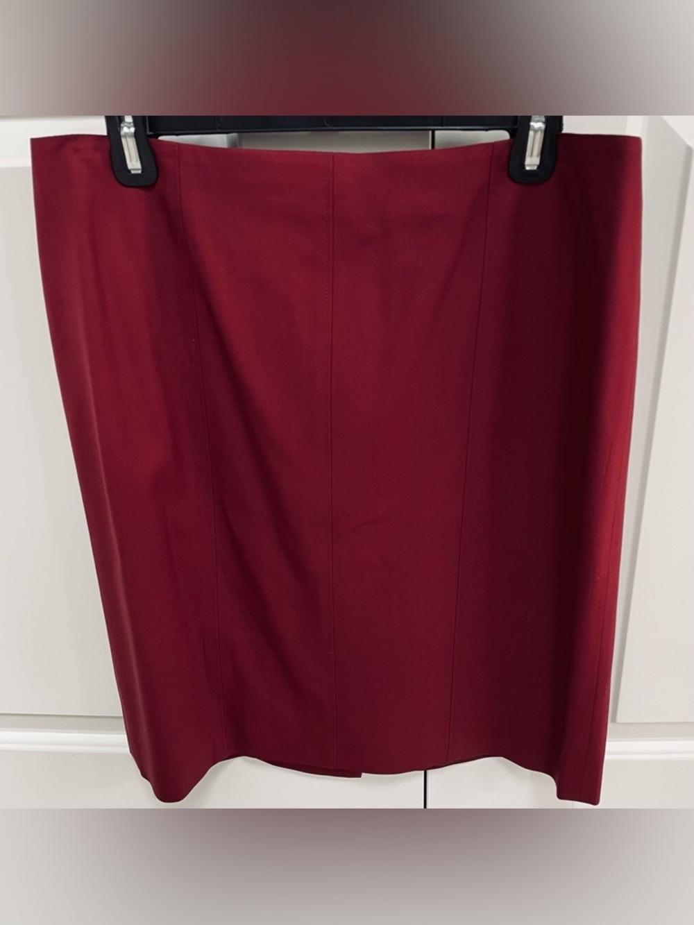 Brooks Brothers Burgundy Virgin Wool Woven in Italy Lined Zip Back Pencil Skirt